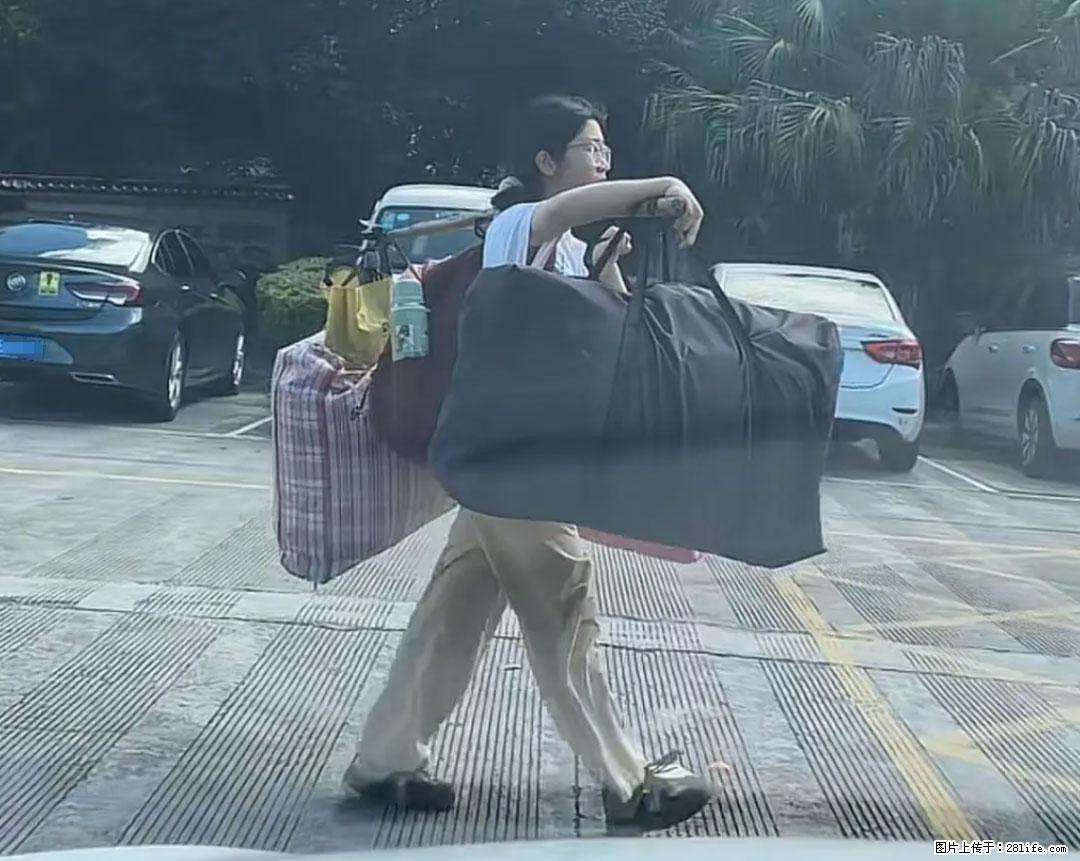 全网追的“扁担女孩”,找了一份暑假工,时薪12元 - 潮州生活资讯 - 潮州28生活网 chaozhou.28life.com