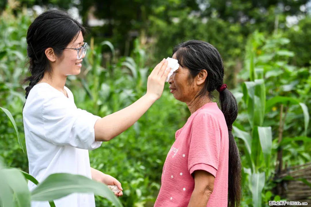 全网追的“扁担女孩”,找了一份暑假工,时薪12元 - 潮州生活资讯 - 潮州28生活网 chaozhou.28life.com